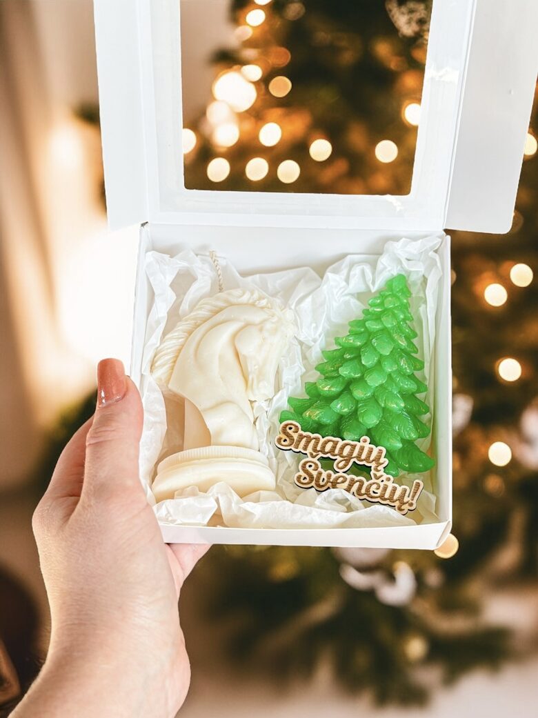 Rinkinys: Žvakė "Šachmatų arklys" + muilo EGLUTĖ
