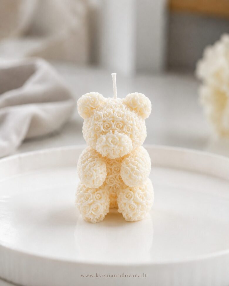 Sojų vaško žvakė ROŽIŲ MEŠKIUKAS, M