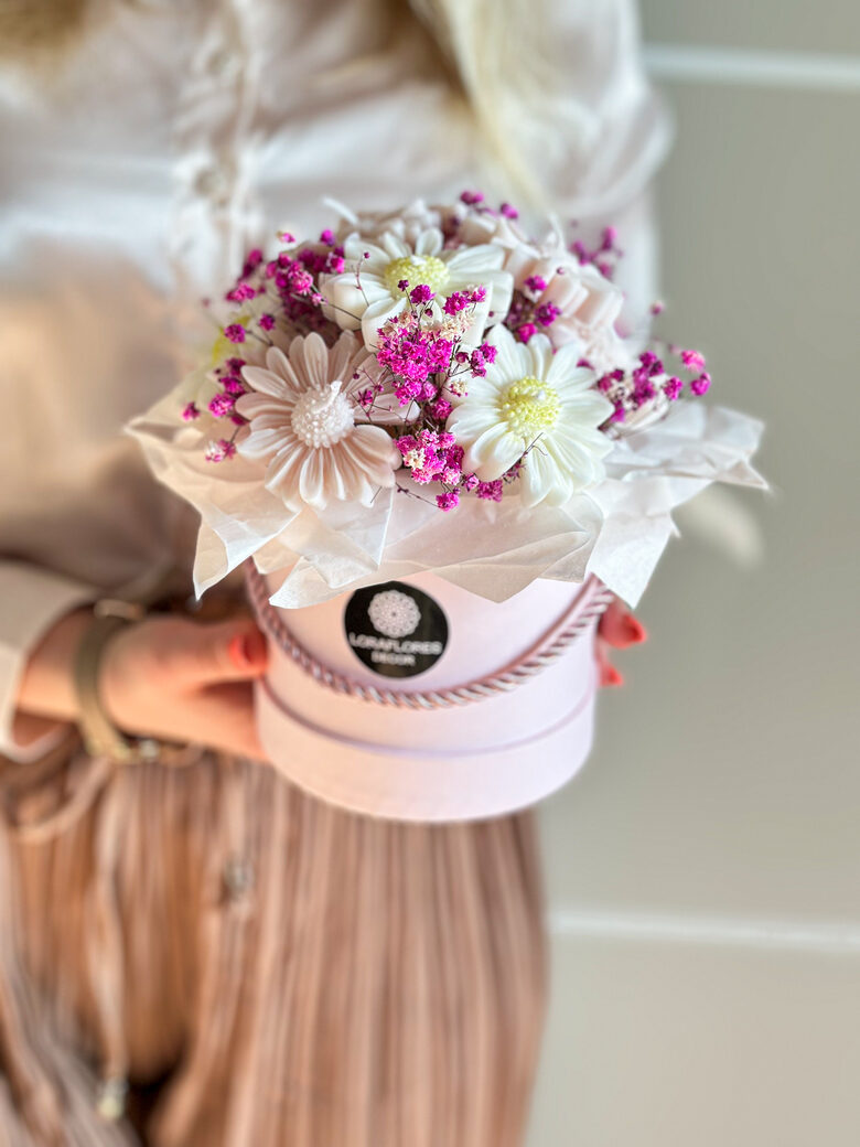 Žvakių ir džiovintų augalų puokštė RUMUNĖLĖS, M