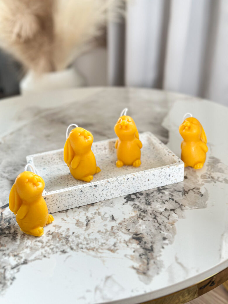 Bičių vaško žvakė ZUIKIS