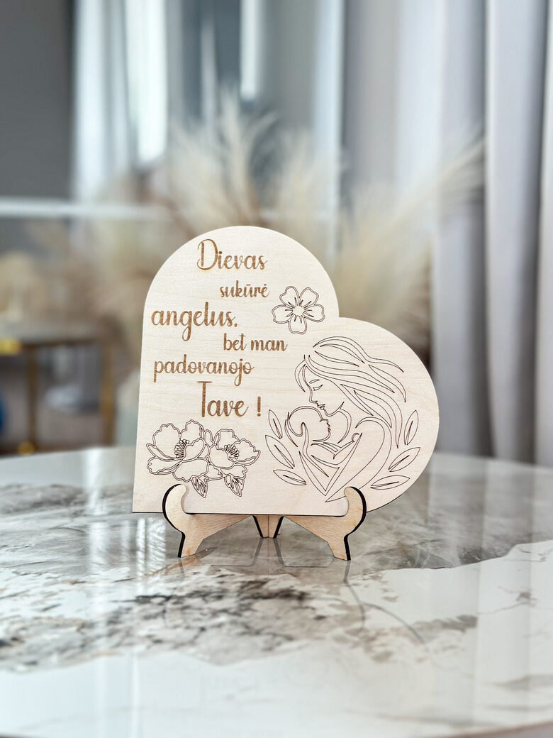 Medinė lentelė širdelė DIEVAS SUKŪRĖ ANGELUS...