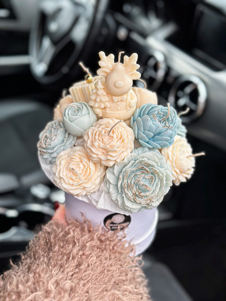 Vaško gėlių (žvakių) puokštė ELNIUKAS, L