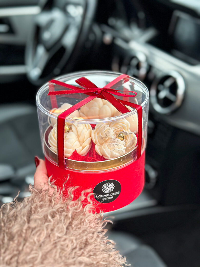 Vaško gėlių (žvakių) puokštė ROMANTIŠKA RAUDONA, SM