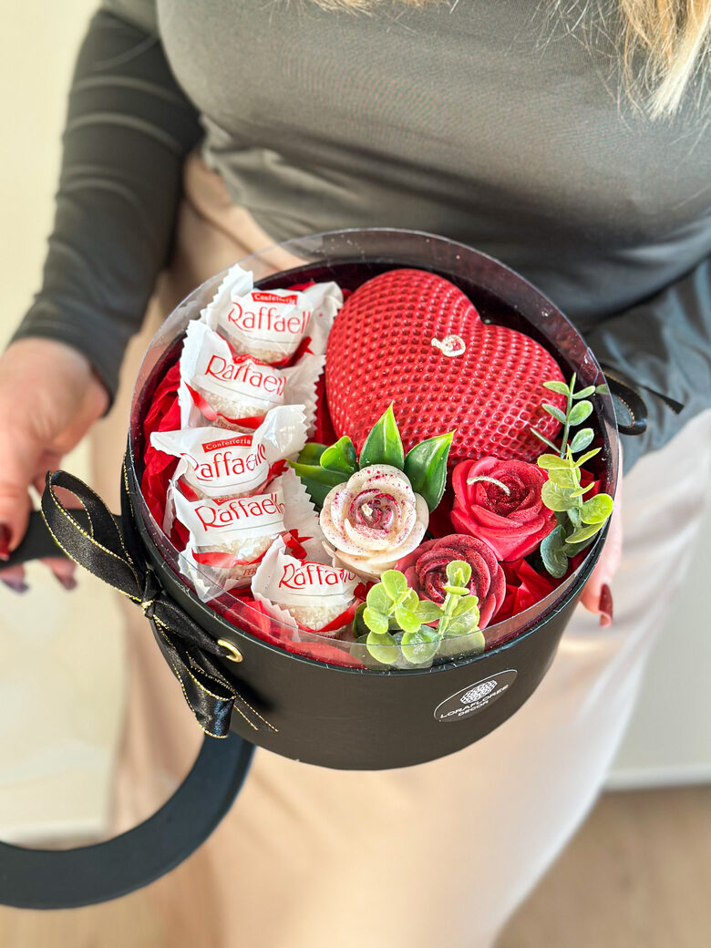 Žvakių (vaško gėlių) dežutė su saldainiais SALDUS MOMENTAS