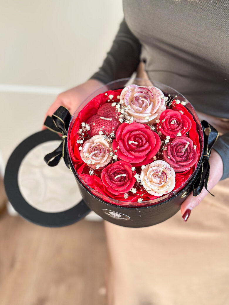 Žvakių (vaško gėlių) dežutė AISTRINGOS ROŽĖS