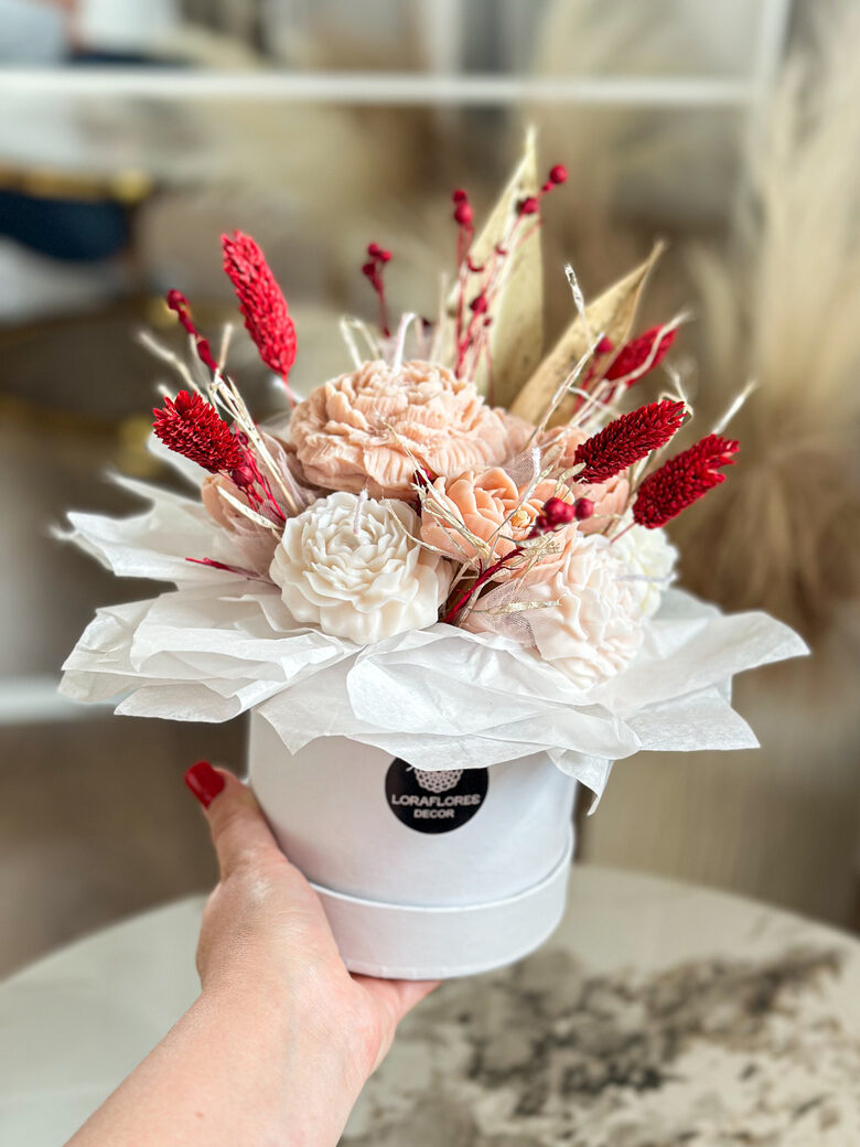 Vaško gėlių (Žvakių) ir džiovintų augalų puokštė VILIOJANTI, (ML)