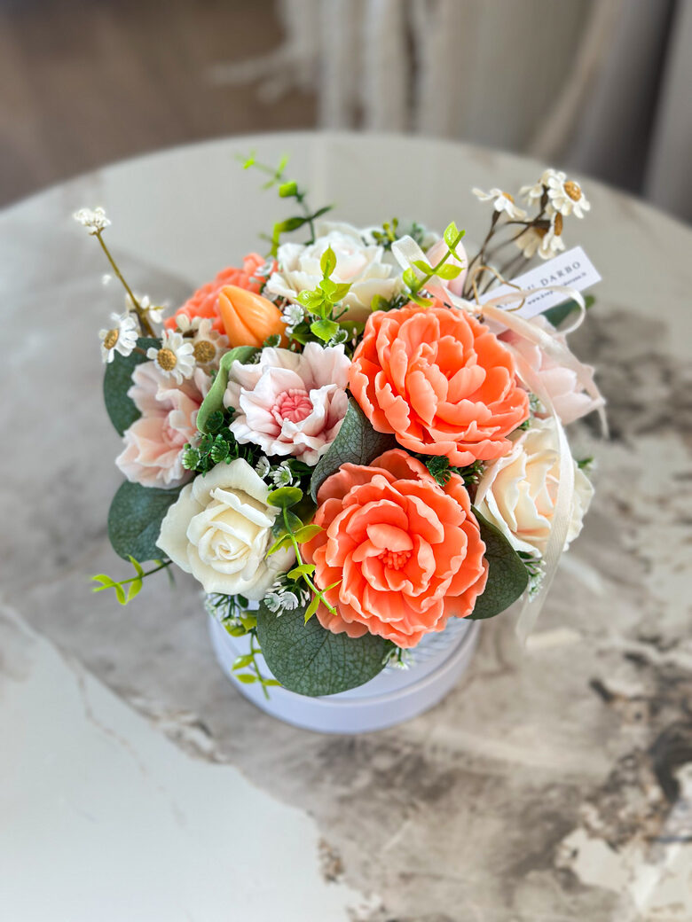 Dekoratyvinė kietojo muilo kompozicija PERSIKINĖ, (M)