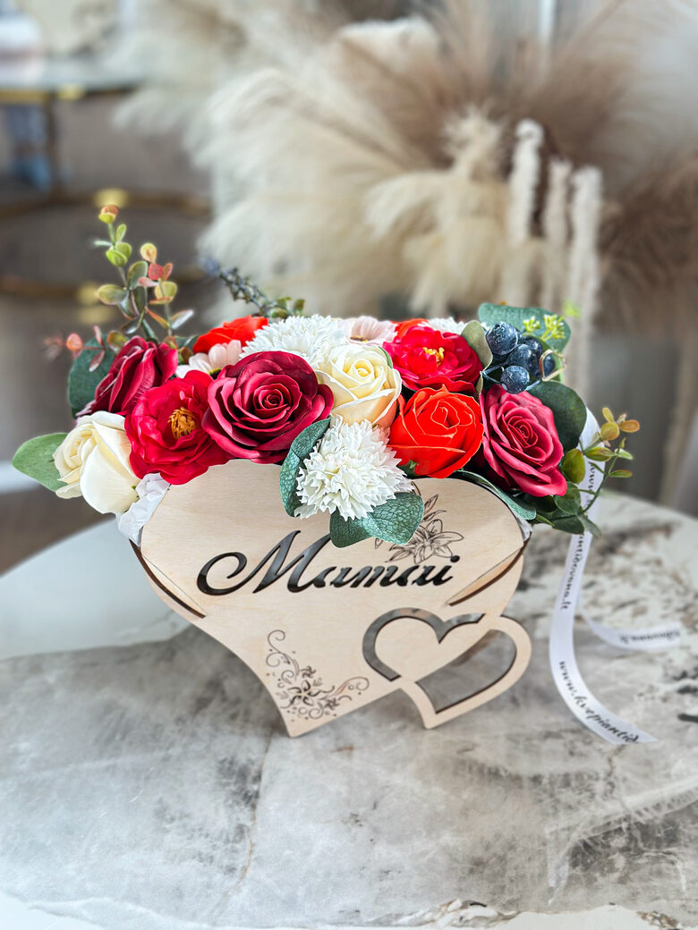 Muilo gėlių puokštė medinėje dežutėje MAMAI Nr.1