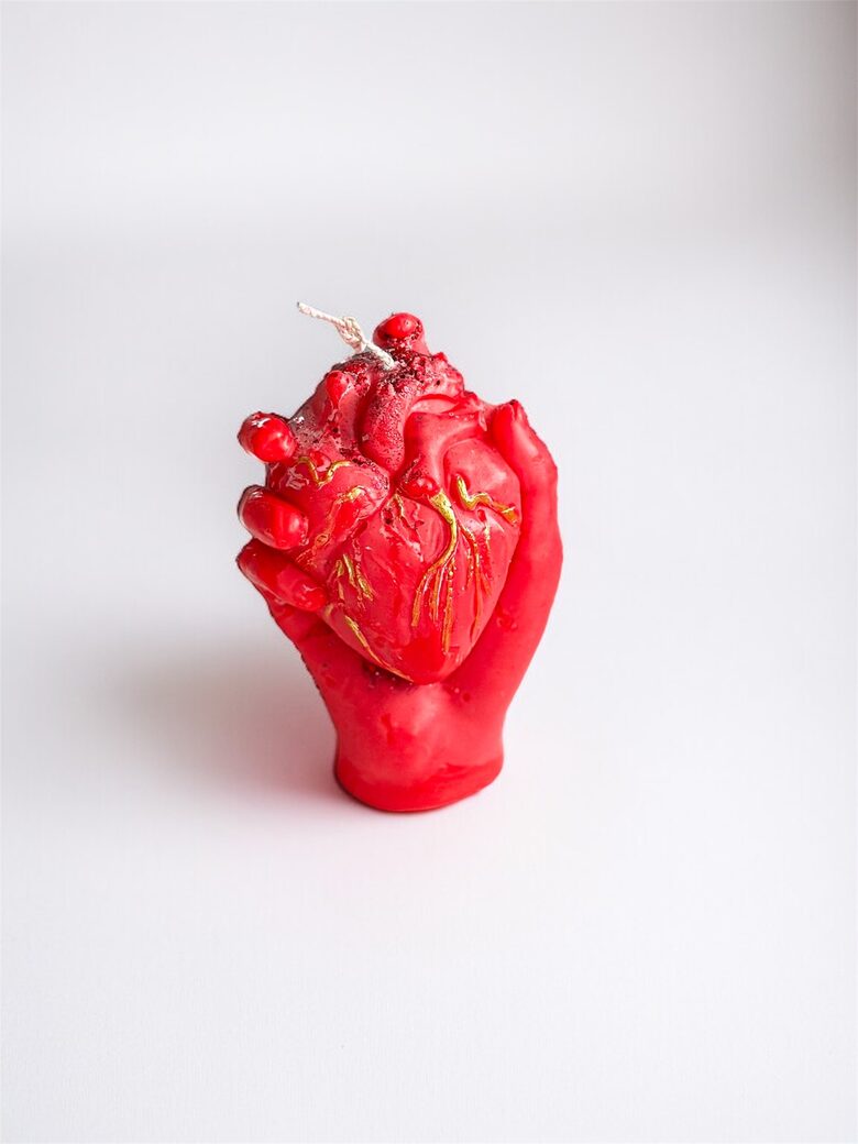 Sojų vaško žvakė ŠIRDIS RANKOJE