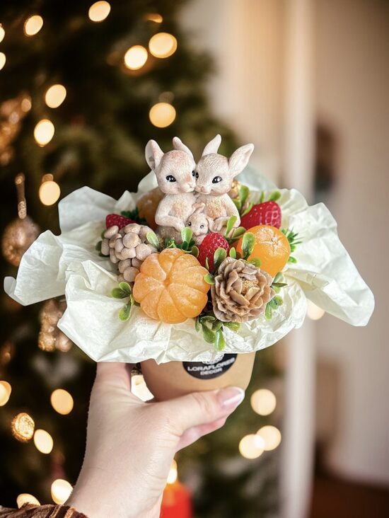 Kalėdinė kompozicija su zuikučiais, SM