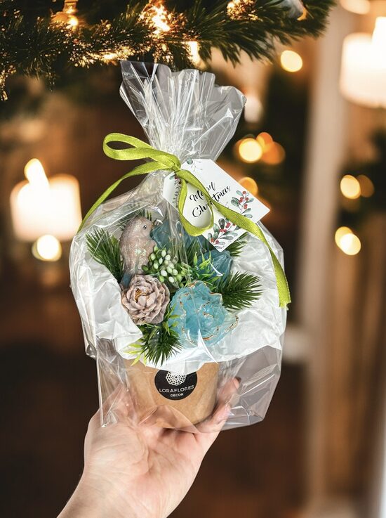 Kalėdinė "ledo gėlių" puokštelė, S