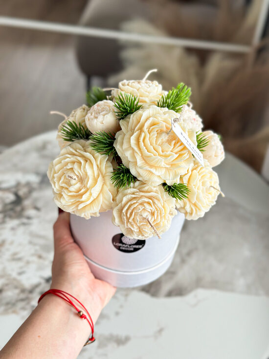 Vaško gėlių-Žvakių puokštė JAUKI, M