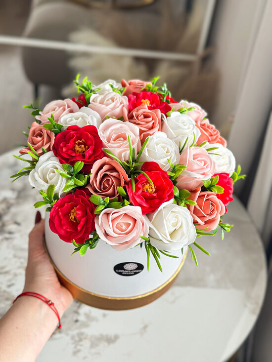 Plono muilo gėlių puokštė RYŠKIOJI ASORTI, L