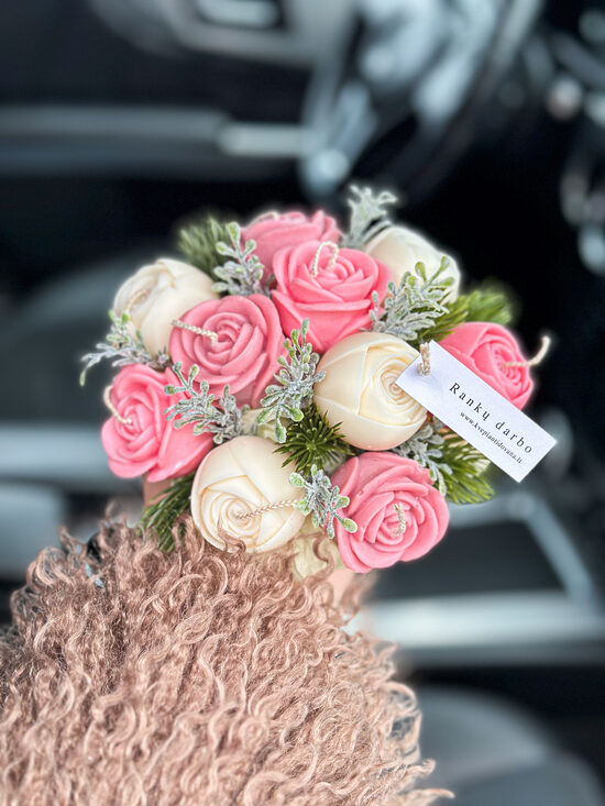 Žvakių puokštelė, BIJŪNŲ PUMPURAI IR ROŽĖS, S