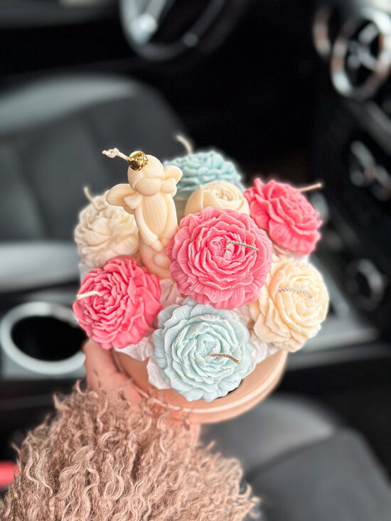 Vaško gėlių (žvakių) puokštė ROŽINĖ SU ANGELIUKU, SM