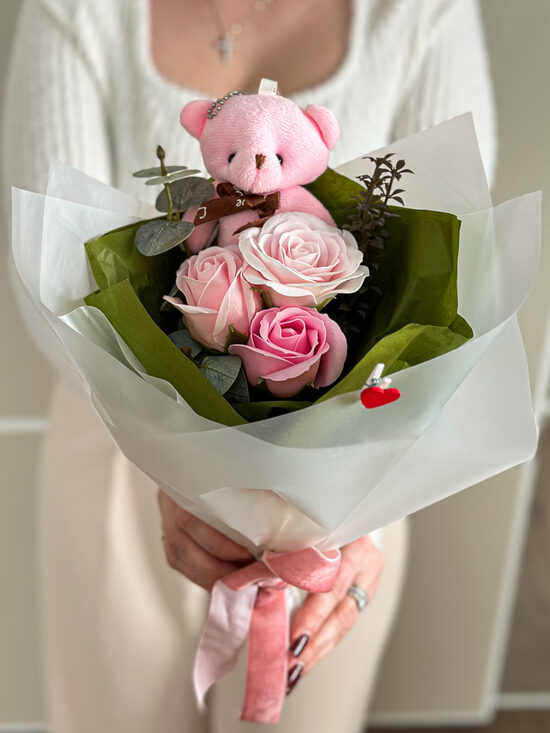Muilo rožių puokštė su meškučiu ROŽINĖ