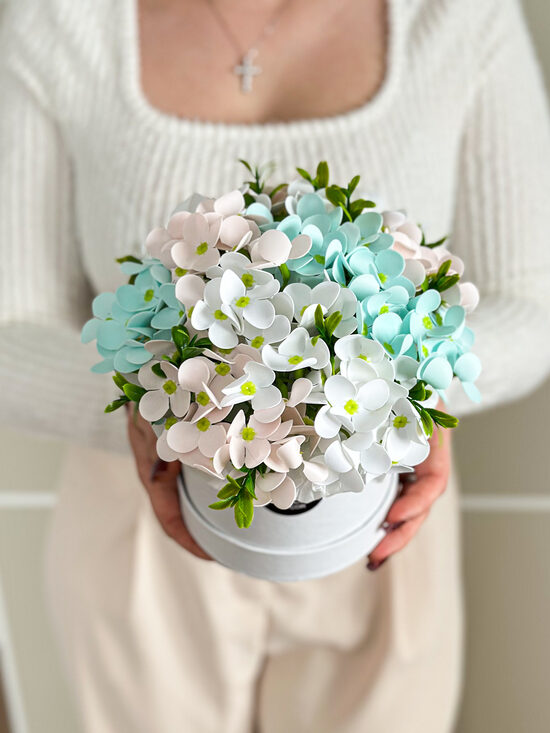 Plonojo muilo gėlių puokštė "ASTI" (SM)