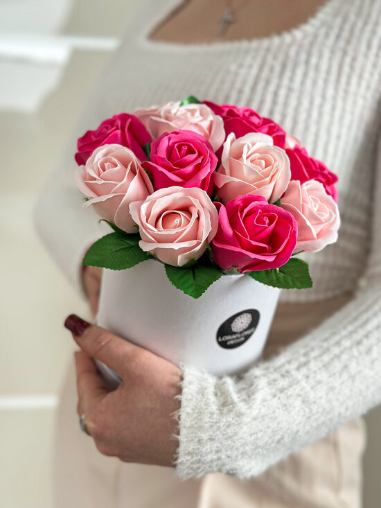 Muilo rožių puokštė RAUSVI ATSPALVIAI, ML