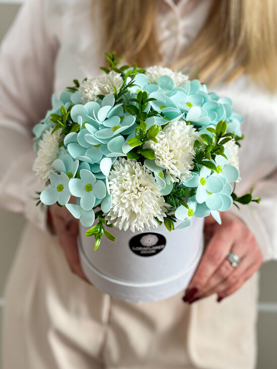 Plonojo muilo hortenzijų puokštė "NAOMI",M