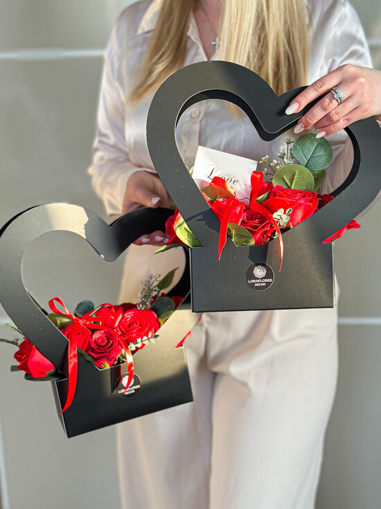 Muilo rožių puokštė širdyje KARALIŠKA RAUDONA, ML