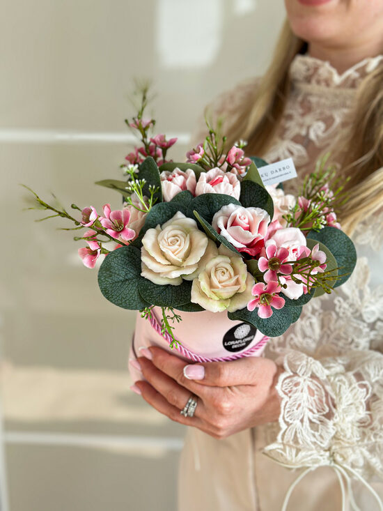 Dekoratyvinė kietojo muilo gėlių puokštė SOFIJA, ML