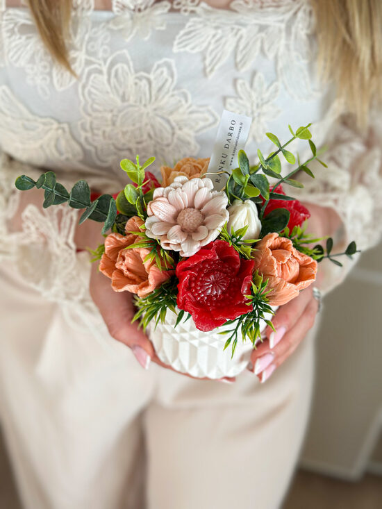 Kietojo muilo gėlių puokštė, SPALVOJA S