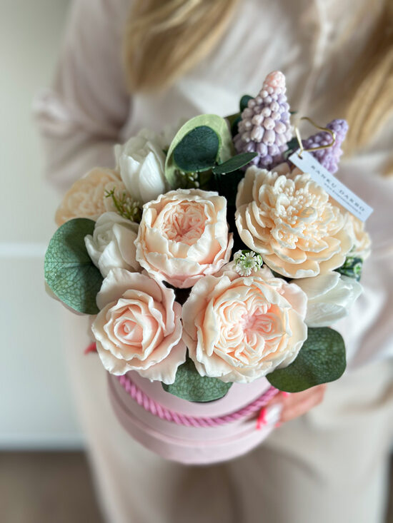 Dekoratyvinė kietojo muilo gėlių puokštė SOFIJA, ML