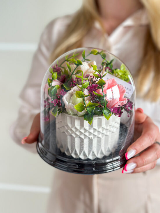 Kietojo muilo gėlių kompozicija kupole GAIVIOS TULPĖS, S