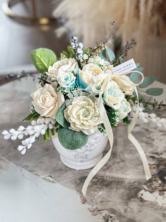 Dekoratyvinė kietojo muilo gėlių puokštė vazoje TIFFANY AND CREAM, M