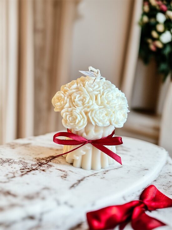 Sojų vaško žvakė ROŽIŲ PUOKŠTĖ (M)