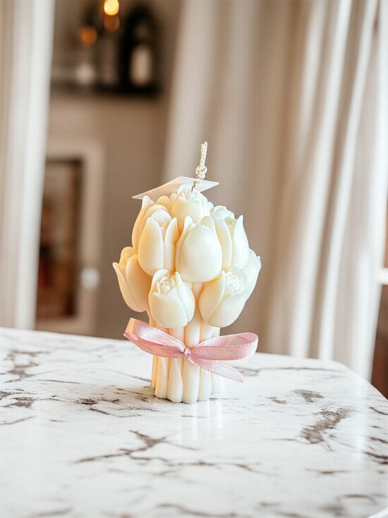 Sojų vaško žvakė TULPIŲ PUOKŠTĖ Nr.2